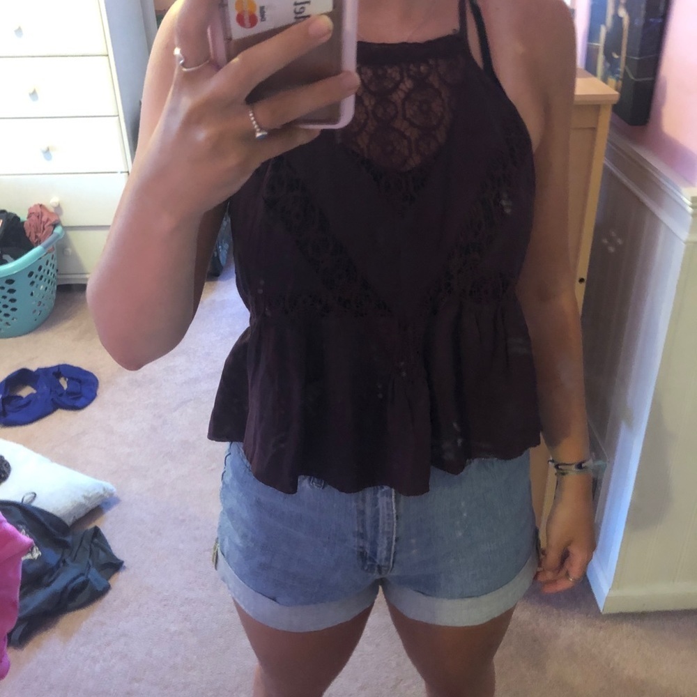 Maroon Pacsun crop top blouse with lace detailing